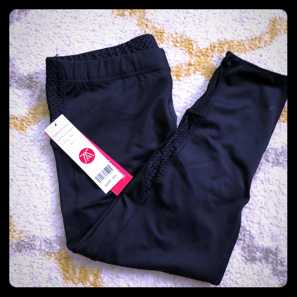 TEMA Athletics Black Pyramid Leggings
